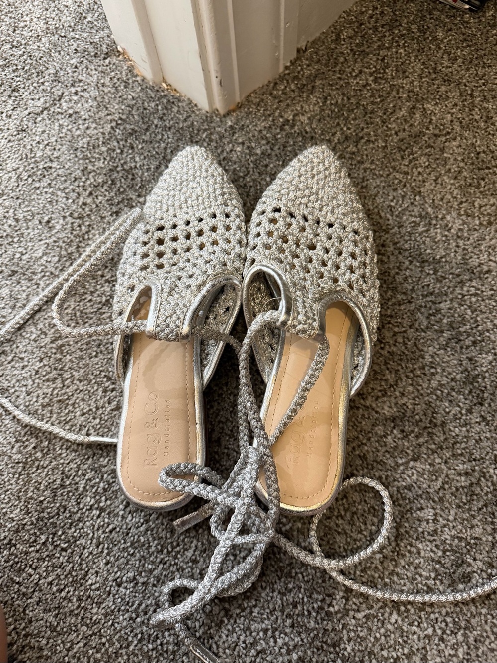 Knot-Tie Pointed-Toe Crochet Mules in Silver